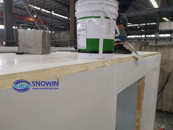 assemble-reefer-truck-box-steps-16
